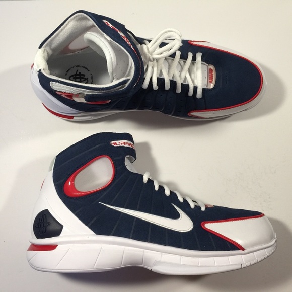 size 10 basketball shoes